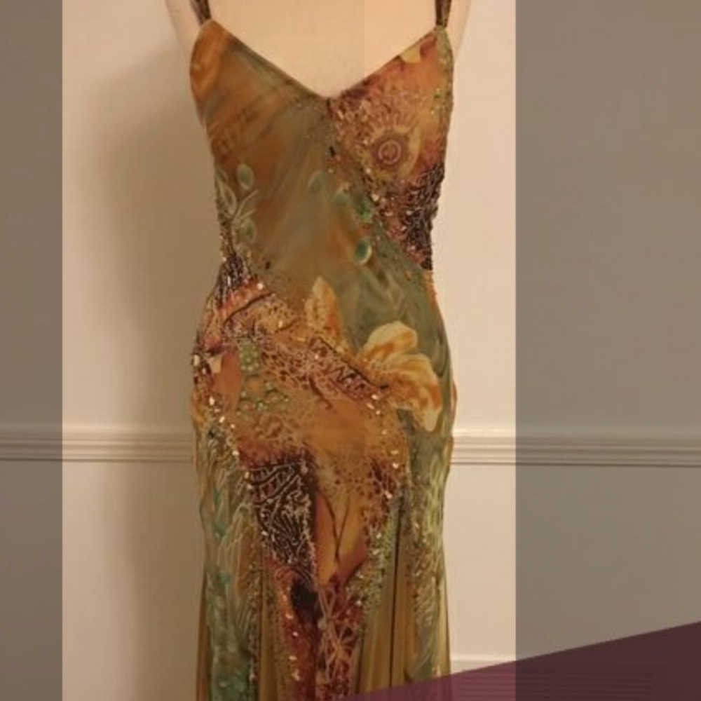ISO SUE WONG DRESS! *** Do Not Buy, Its An In Search Of Post - Picture 3 of 5